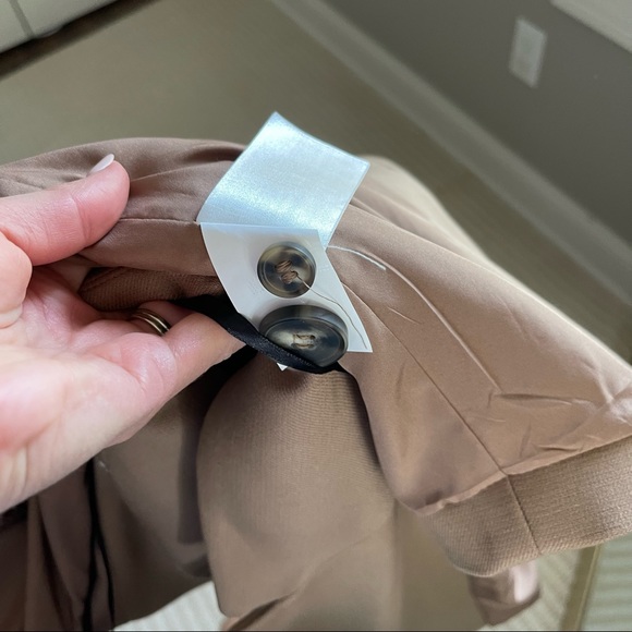 H&M Oversized Two-Button Blazer Jacket in Camel - Picture 10 of 10